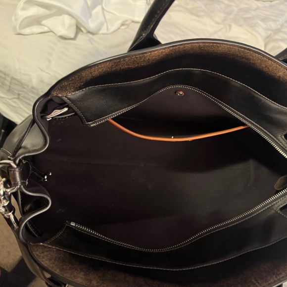 Coach Empire 40 in Loved Leather - Picture 4 of 5